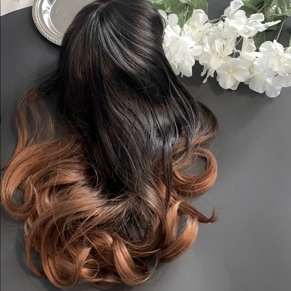 NWOT 16” Synthetic Black/Brown Ombré Wig